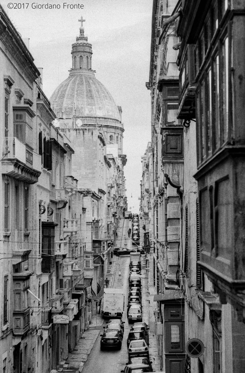 Malta bl-iswed u bl-abjad