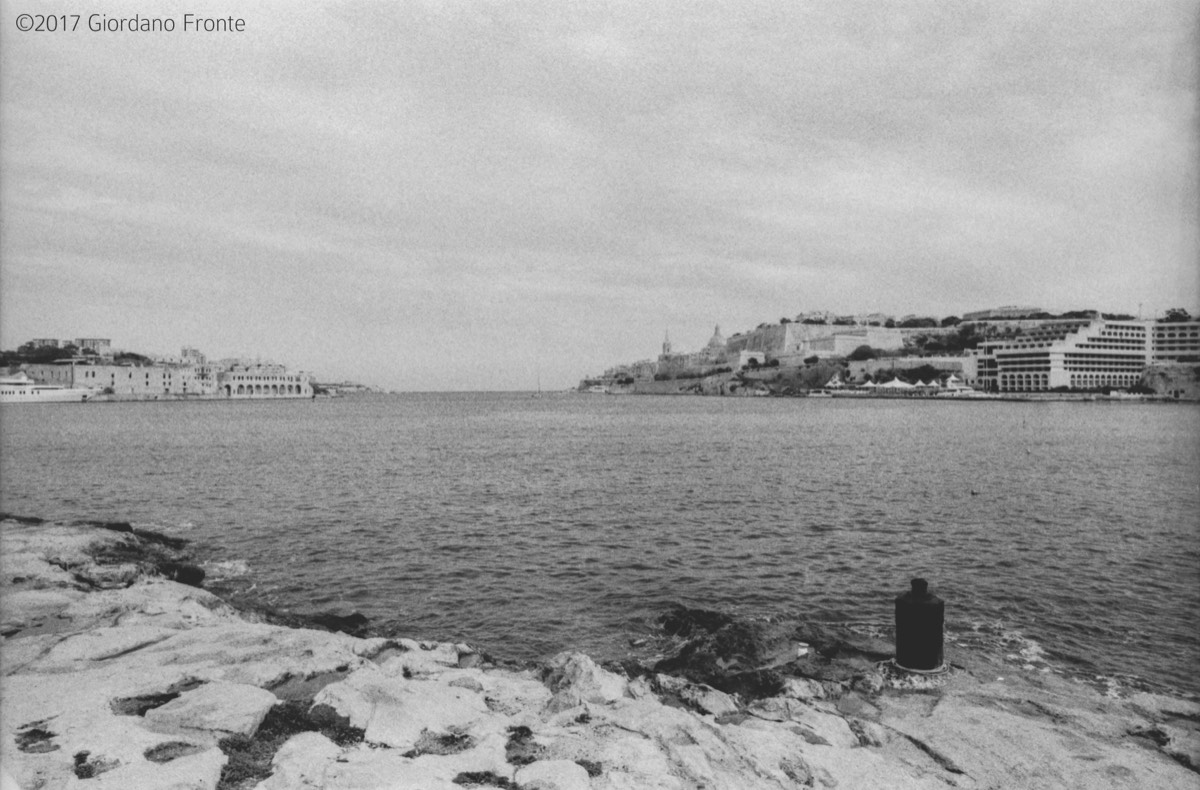 Malta bl-iswed u bl-abjad